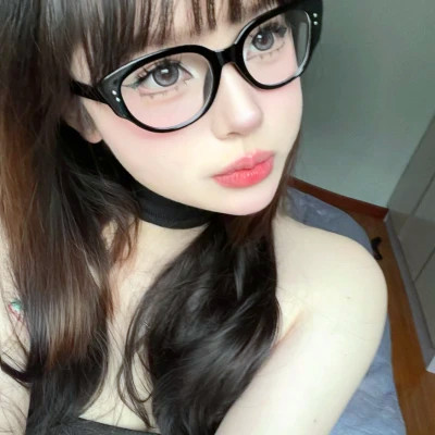 与众不同的精美少女头像
