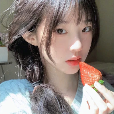 与众不同的精美少女头像