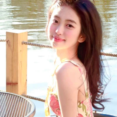 精美的高清少女头像