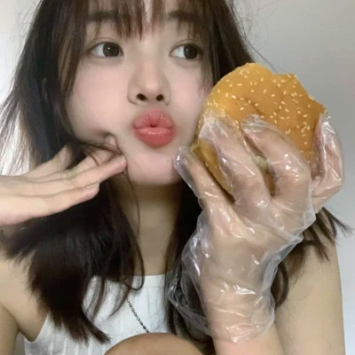 2025最新的真人女生微信头像图片