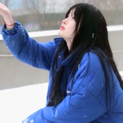 气质高雅的高清少女头像