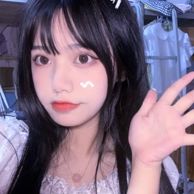 与众不同的真人女生头像