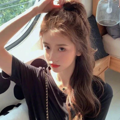 与众不同的真人女生头像