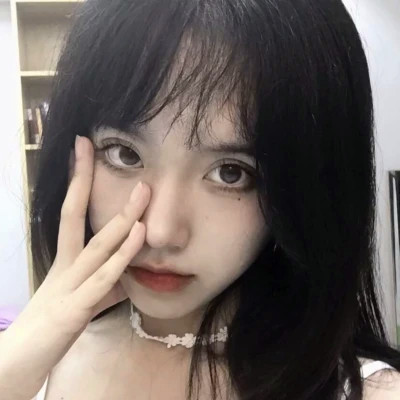 与众不同的真人女生头像