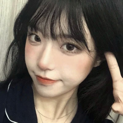 与众不同的真人女生头像