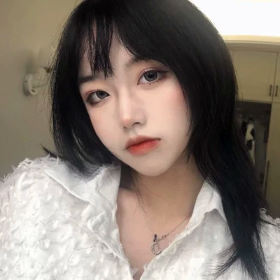 与众不同的真人女生头像