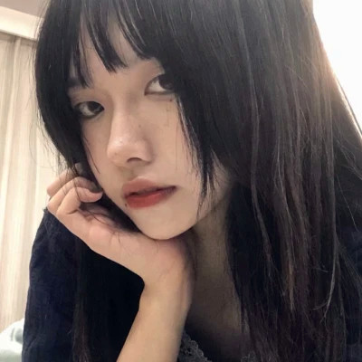 与众不同的真人女生头像