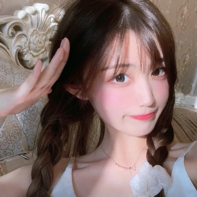 时尚潮流的真人女生头像