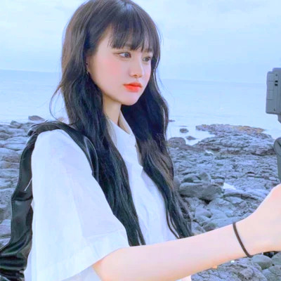 时尚潮流的真人女生头像