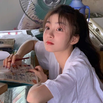 时尚潮流的真人女生头像