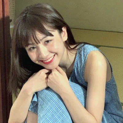 时尚潮流的真人女生头像