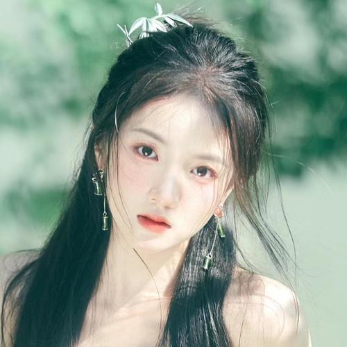 2025最新最流行的真人女生头像