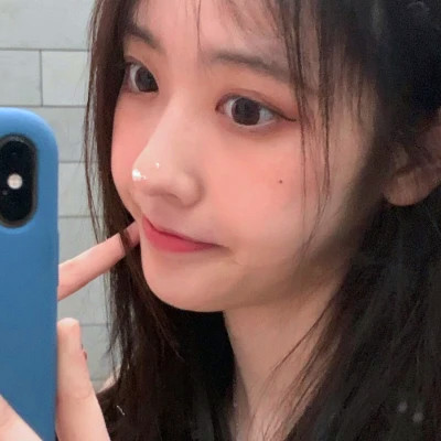 气质独特的漂亮女生头像