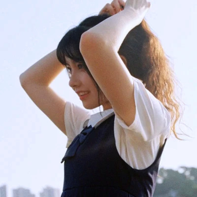 气质独特的漂亮女生头像