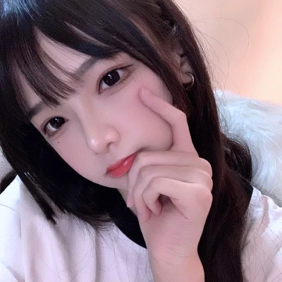 气质独特的漂亮女生头像