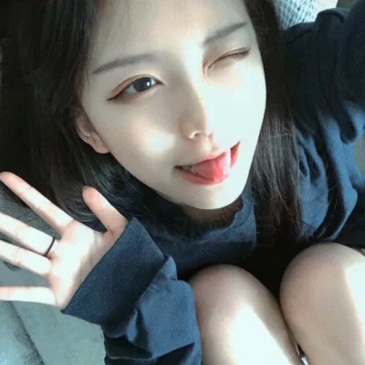 气质独特的漂亮女生头像