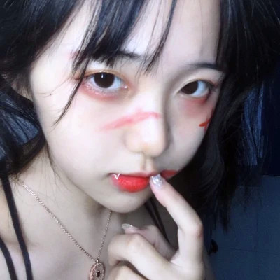 2025最新潮的青春女生头像