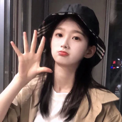 漂亮到爆的高清少女头像