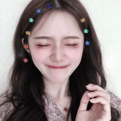 漂亮到爆的高清少女头像
