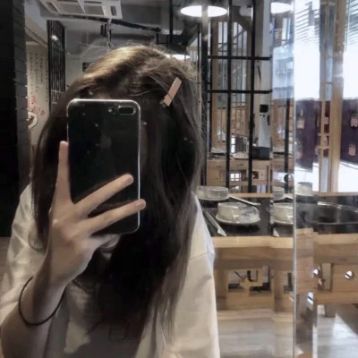 漂亮到爆的高清少女头像