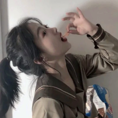 清新素颜女生头像
