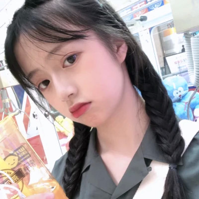 清新素颜女生头像