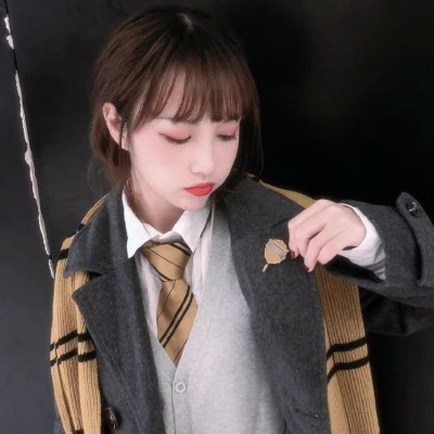 纯真自然的女孩头像