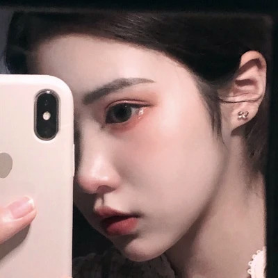 纯真自然的女孩头像