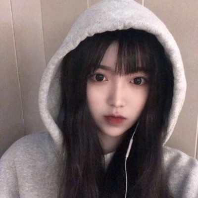 纯真自然的女孩头像