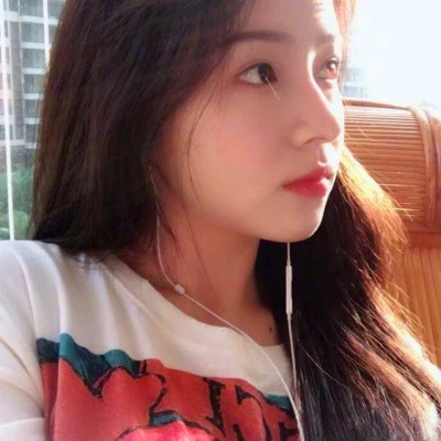 特别普通的头像女