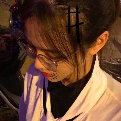 特别普通的头像女