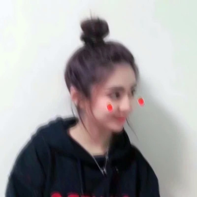 特别普通的头像女