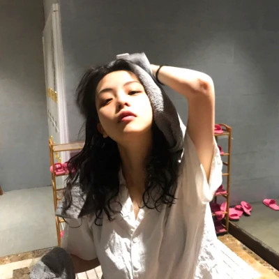 特别普通的头像女