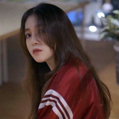 特别普通的头像女