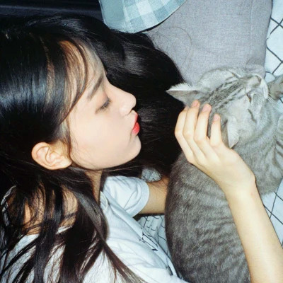 特别普通的头像女