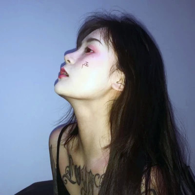 特别普通的头像女