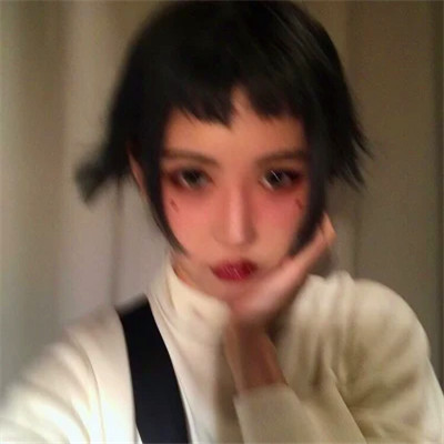 特别普通的头像女