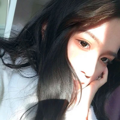 特别普通的头像女