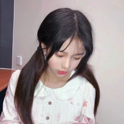 特别普通的头像女
