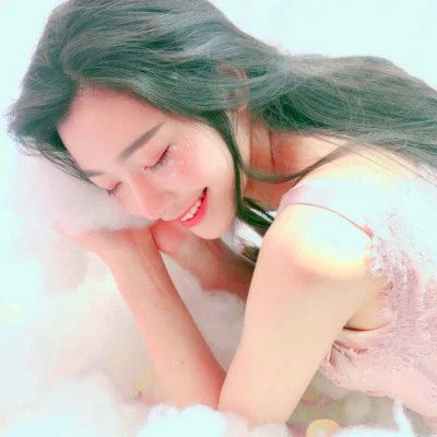 女生超好看头像真人
