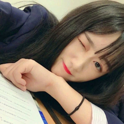 女生超好看头像真人