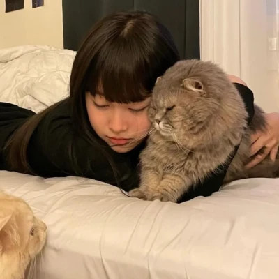 2025年颜值在线的女孩头像图片