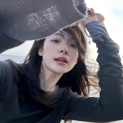 2025年颜值在线的女孩头像图片