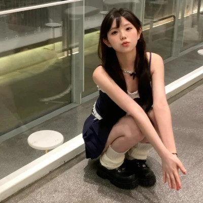 2025年颜值在线的女孩头像图片