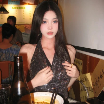 2025年颜值在线的女孩头像图片