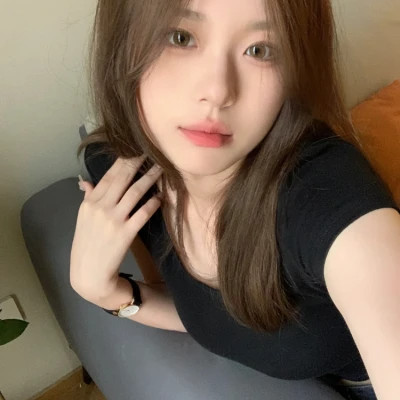 2025年颜值在线的女孩头像图片