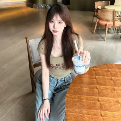 2025年颜值在线的女孩头像图片