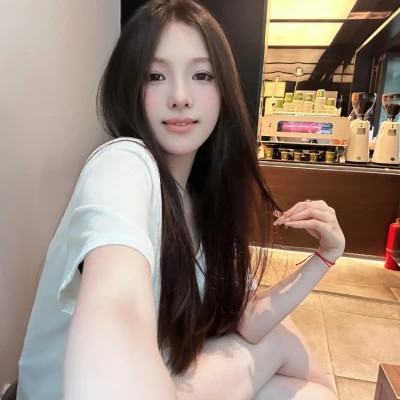 2025年颜值在线的女孩头像图片
