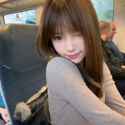 2025年最新女生头像
