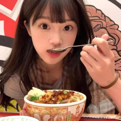 2025年最新女生头像